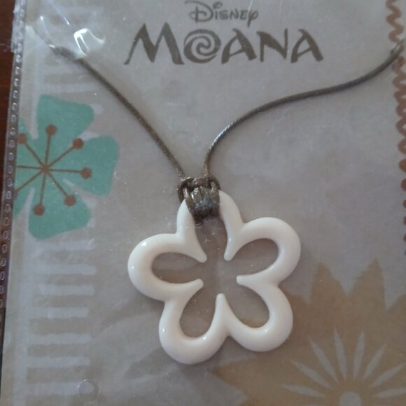Disney Moana Cream Flower Brown Cord Necklace NIP - Picture 3 of 7